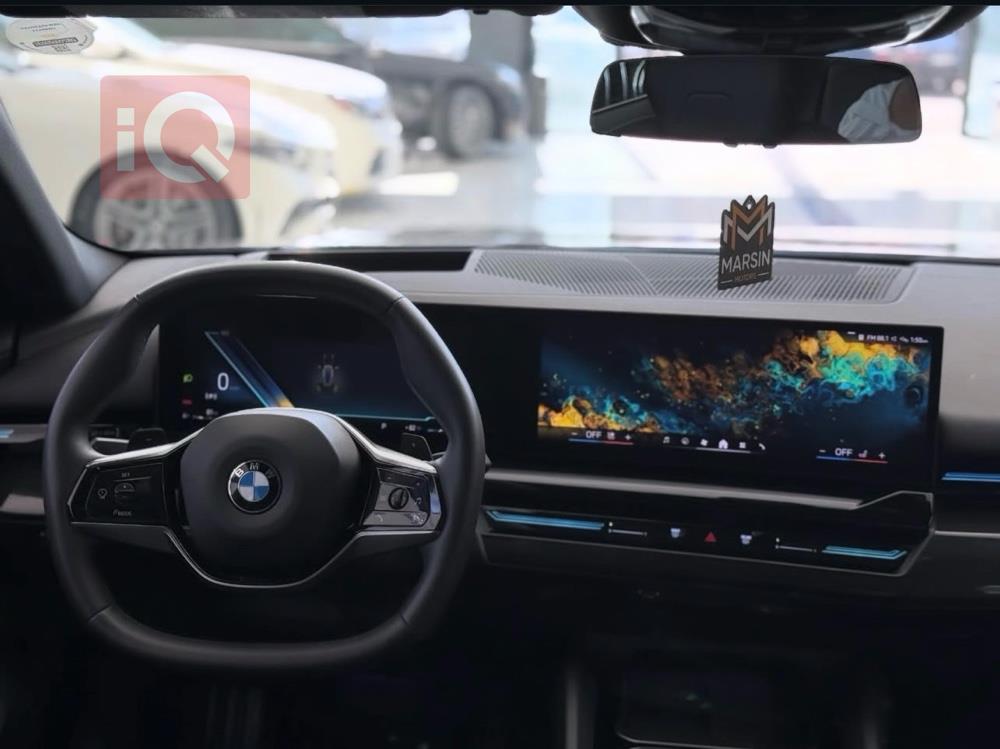 بی ئێم دەبڵیو سیریەس 5